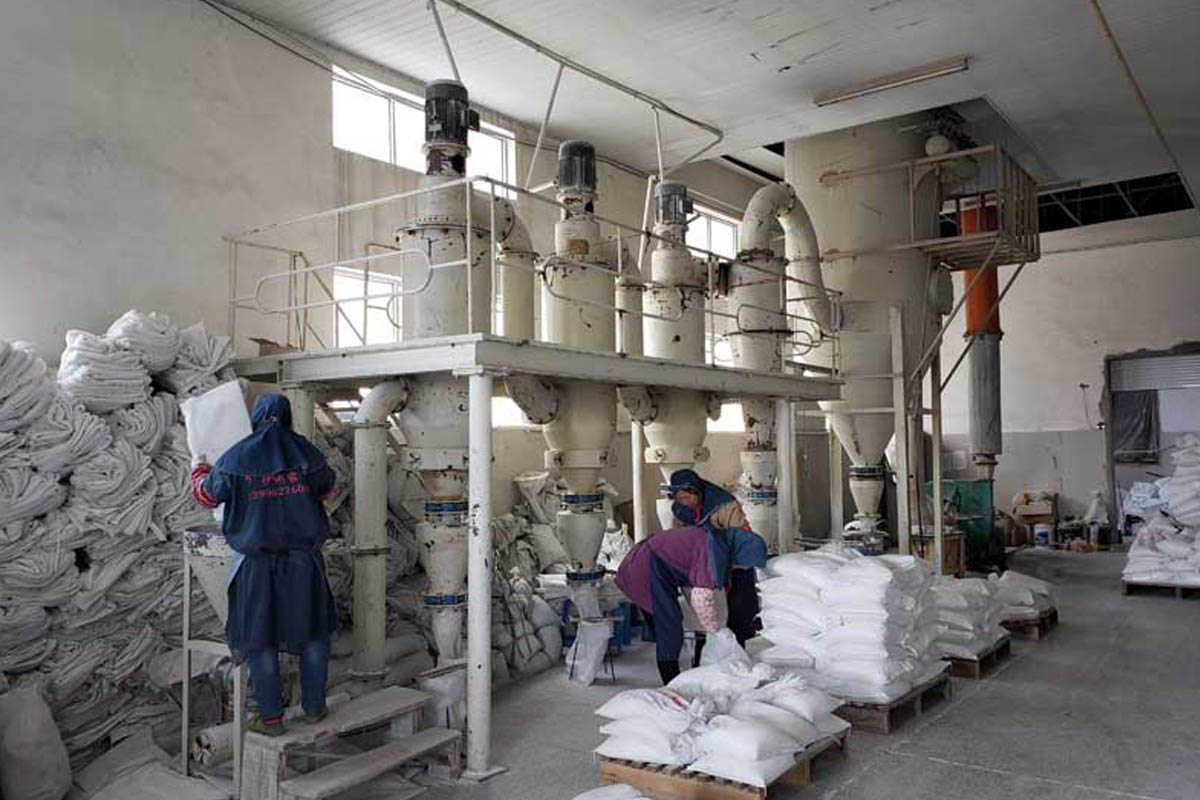 白剛玉微粉灌裝車(chē)間